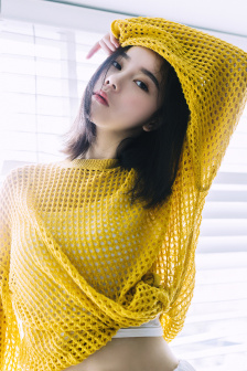 张筱雨《闺》